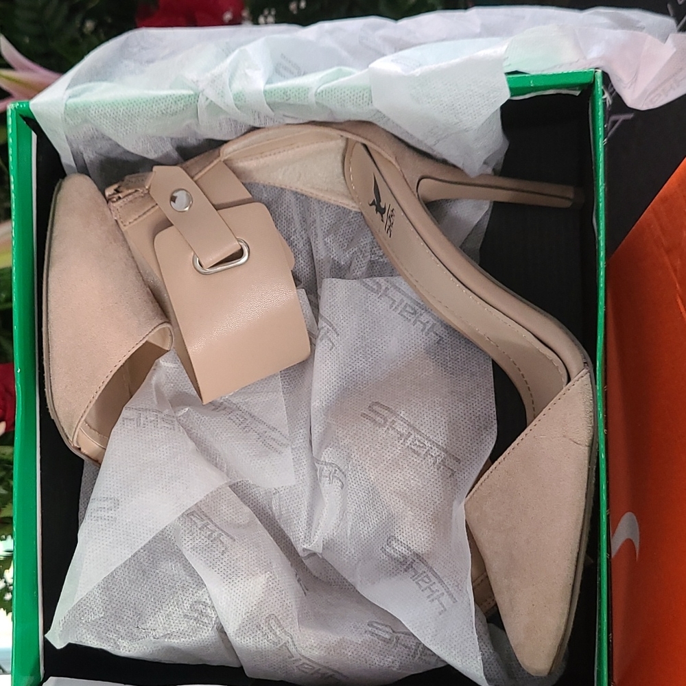 Sheikh nude pumps